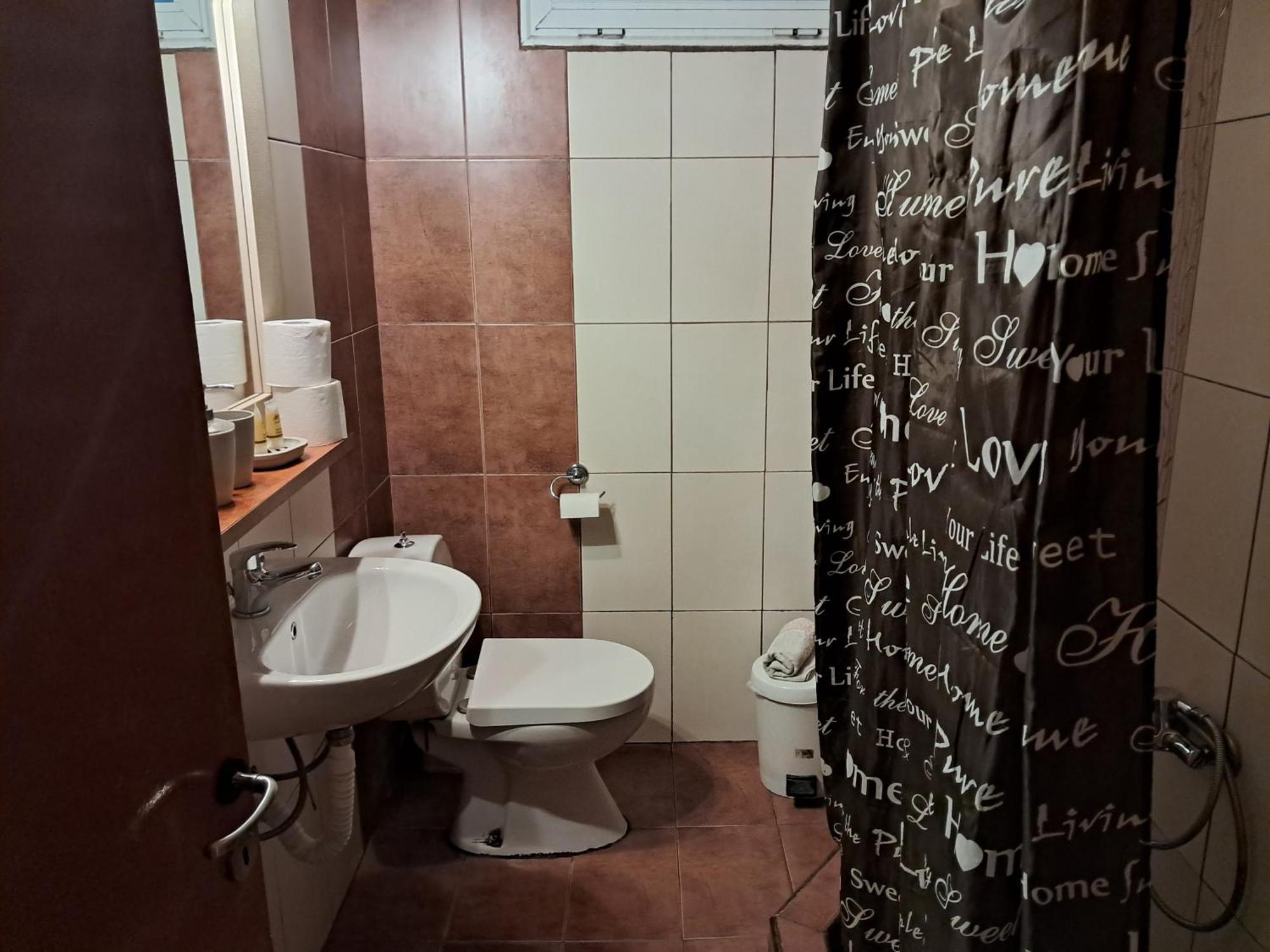 Erodios Guesthouse Káto Loutrákion Exteriér fotografie