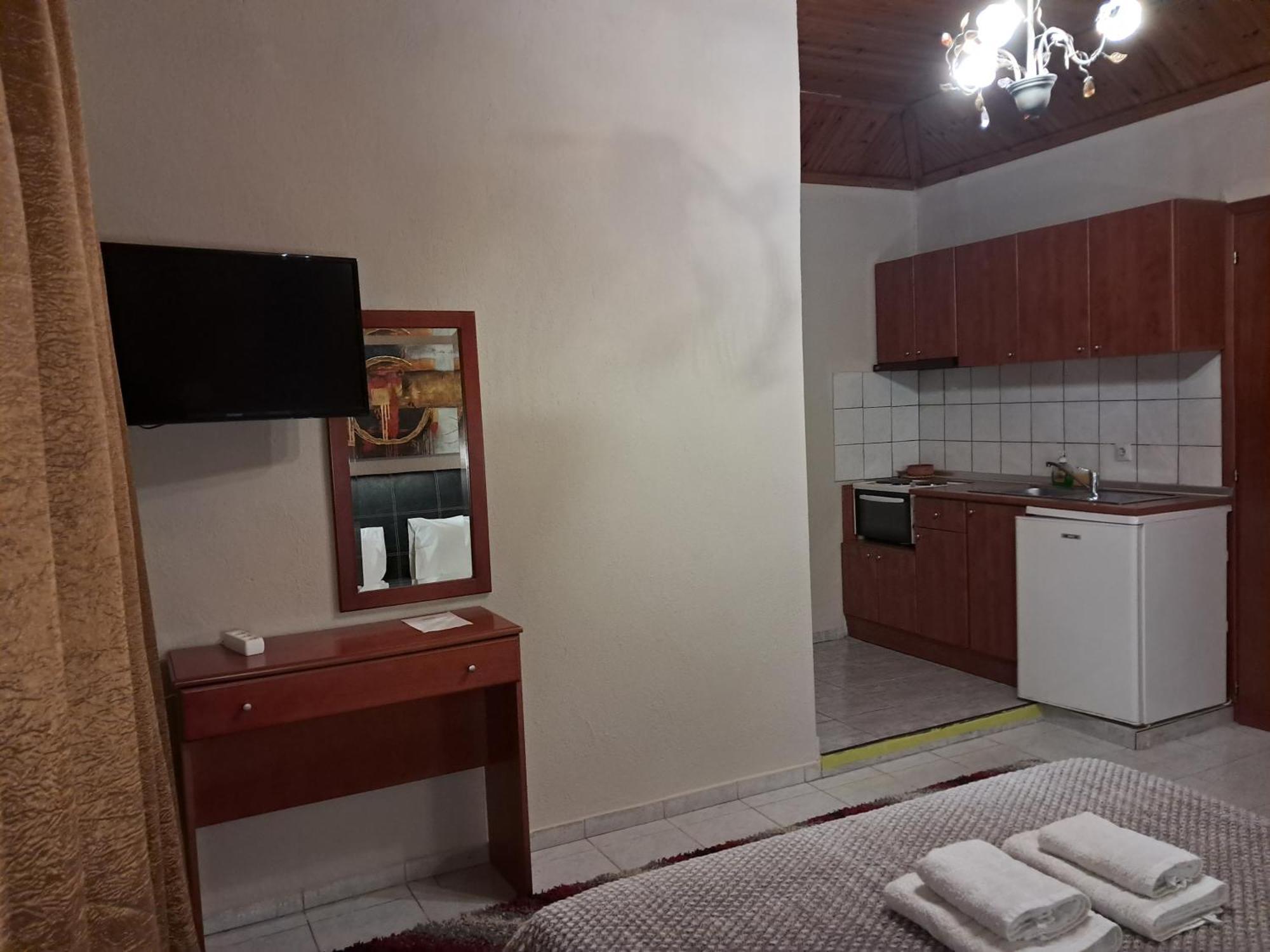 Erodios Guesthouse Káto Loutrákion Exteriér fotografie